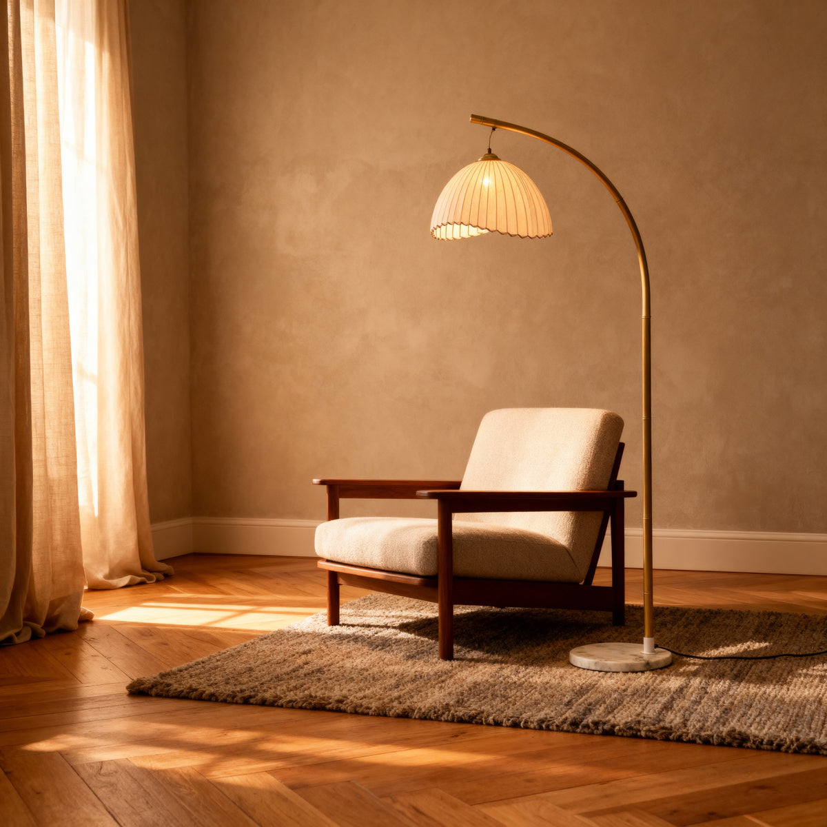 Hue Arched Floor Lamp