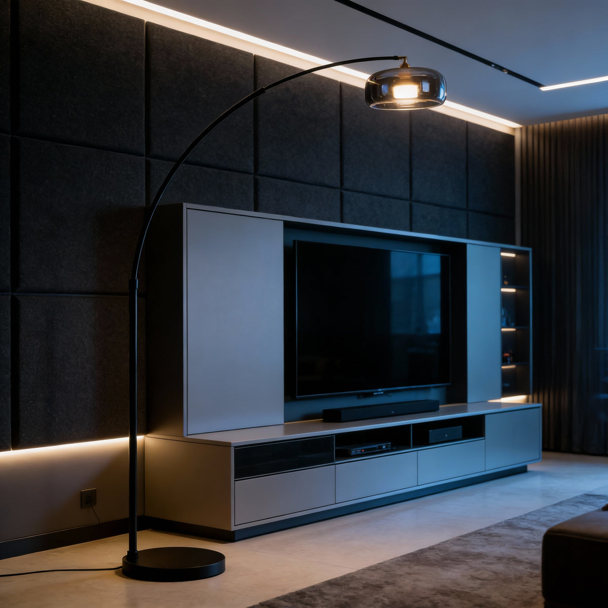 Tava Floor Lamp